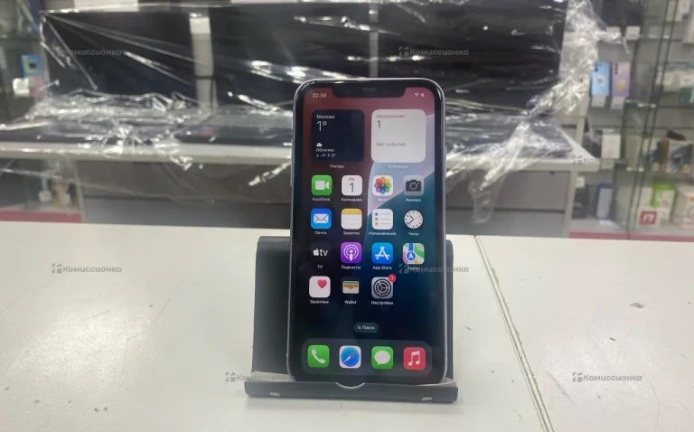 Apple iPhone 11 4/64 ГБ