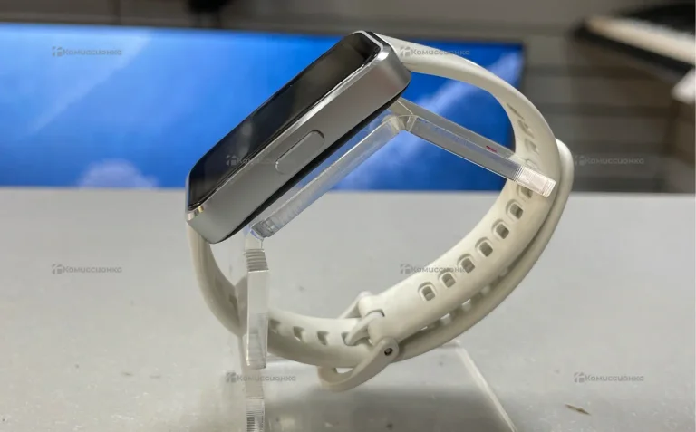 Часы Huawei Smart Band 10