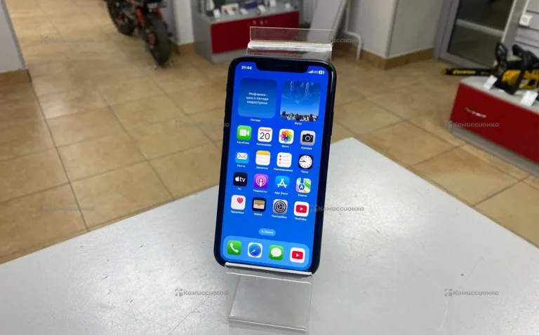 Apple iPhone XR 3/128 ГБ