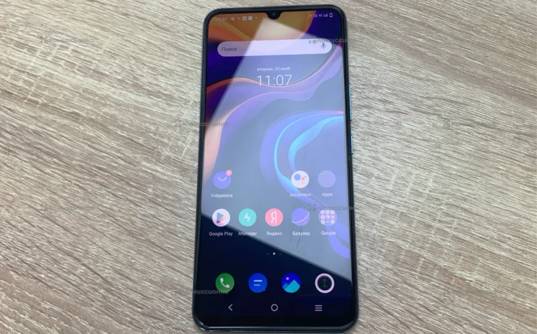 Vivo V20 2021 8/128 ГБ