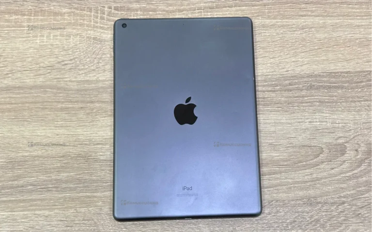 Планшет Apple iPad 9 поколения 64gb Wi-Fi АКБ-88%