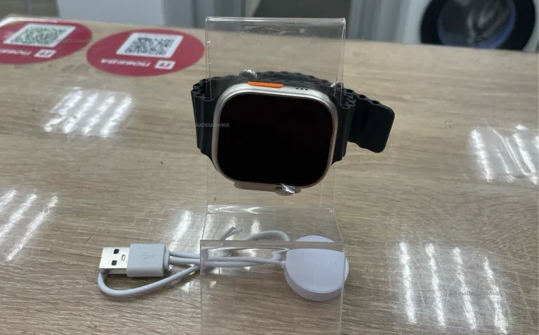 Часы  смарт с телефоном Ultra