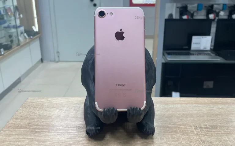 Apple iPhone 7 32 ГБ.