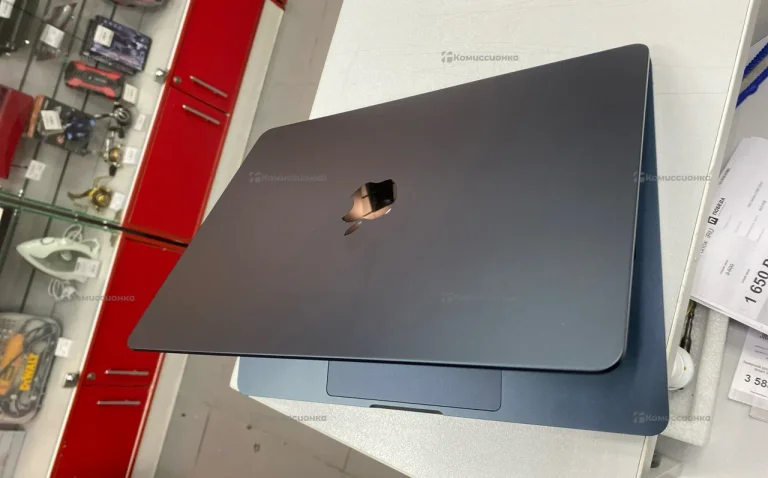 MacBook Air M4
