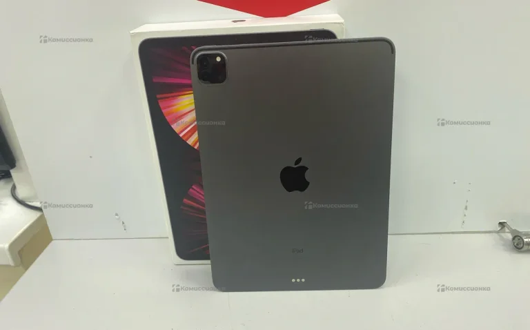 Планшет Apple iPad Pro (11-дюймовый) (3-го поколен