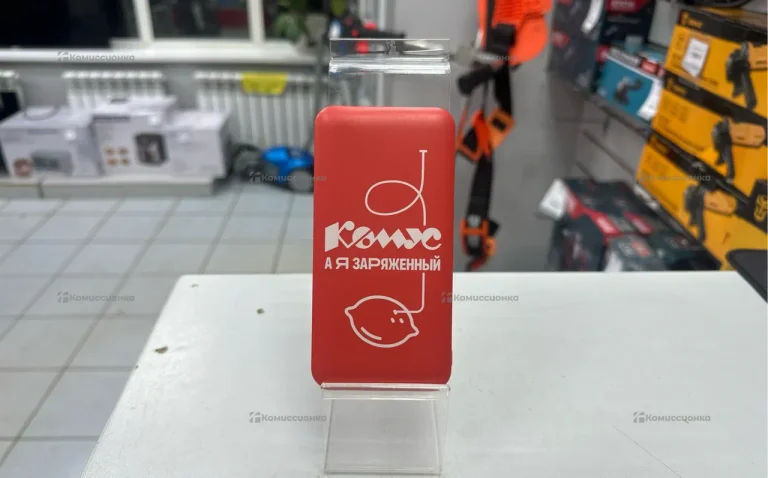 Повербанк красный