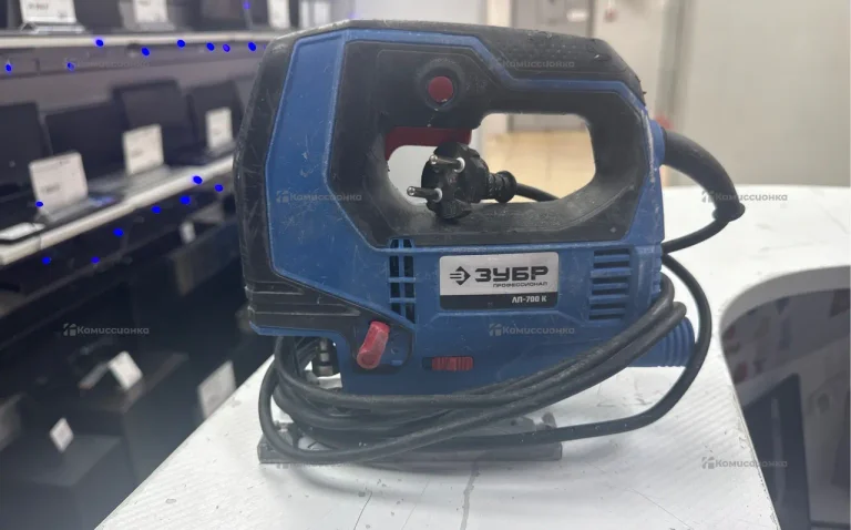 Лобзик Зубр ЛП-700к