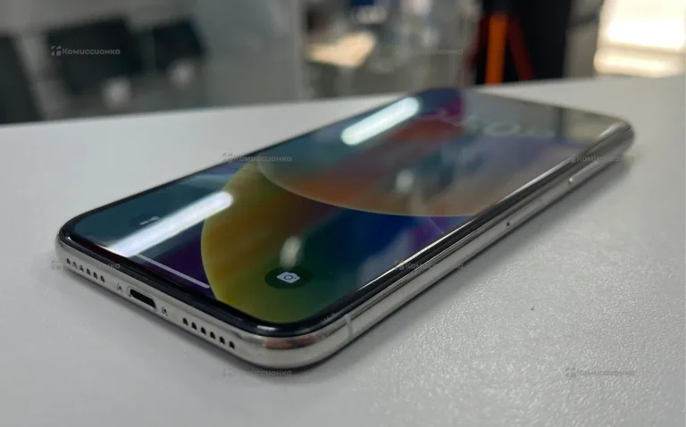 Apple iPhone X 64ГБ