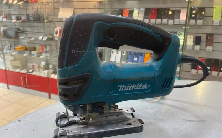 Электролобзик makita 4350FCT