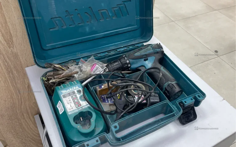 Шуруповерт makita DF030D