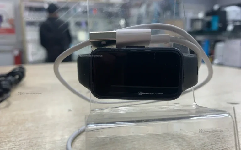 Часы  Huawei Watch Band 10