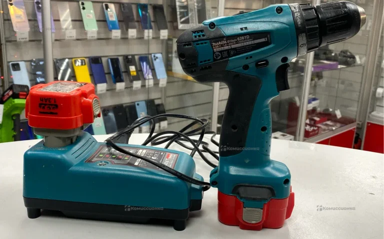 Дрель-шуруповерт makita 6261D