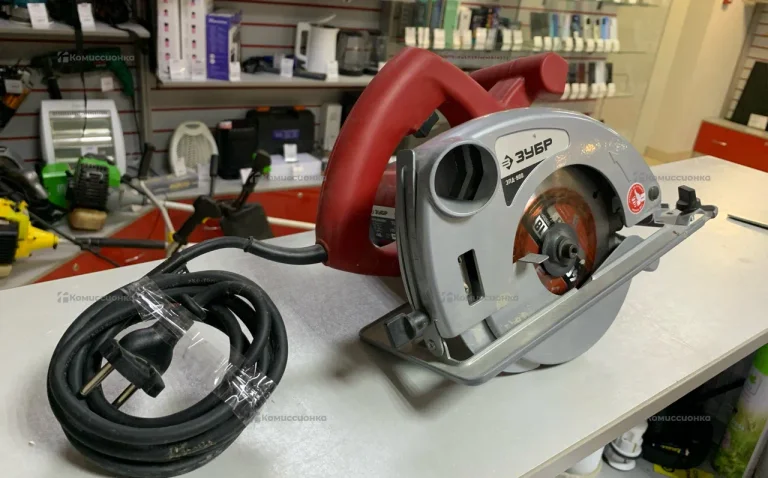 Циркулярная пила Зубр ЗПД-900