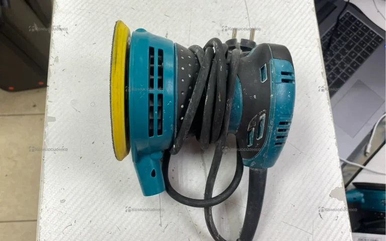 Эксцентриковая шлифмашина makita BO5030