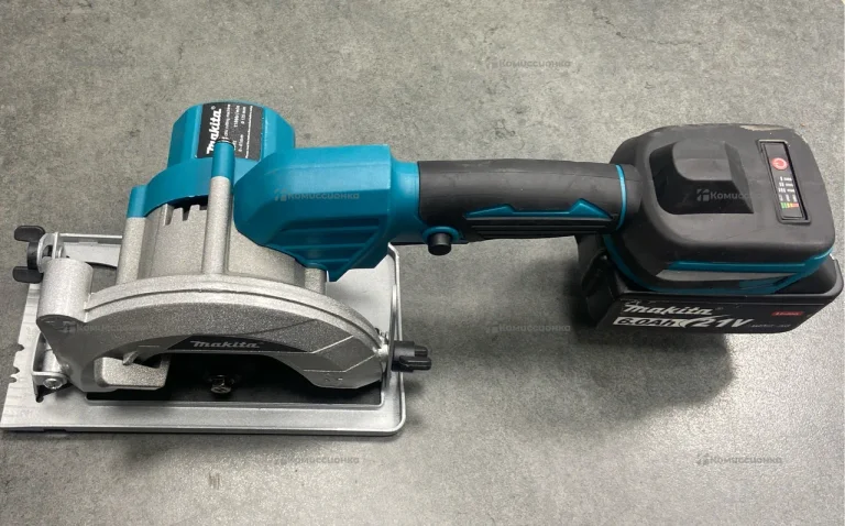 Аккумуляторная пила Makita