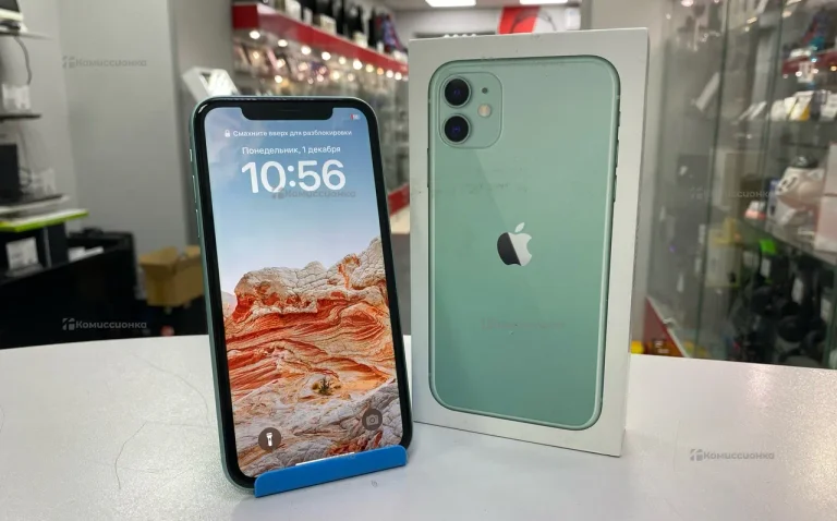 Телефон Apple iPhone 11 4/128 ГБ