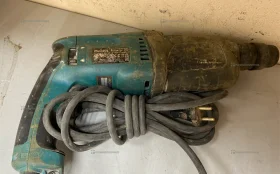 Перфоратор Makita HR2470.