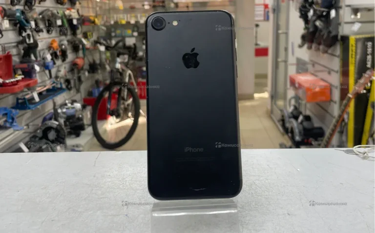 Apple iPhone 7 2/32 ГБ