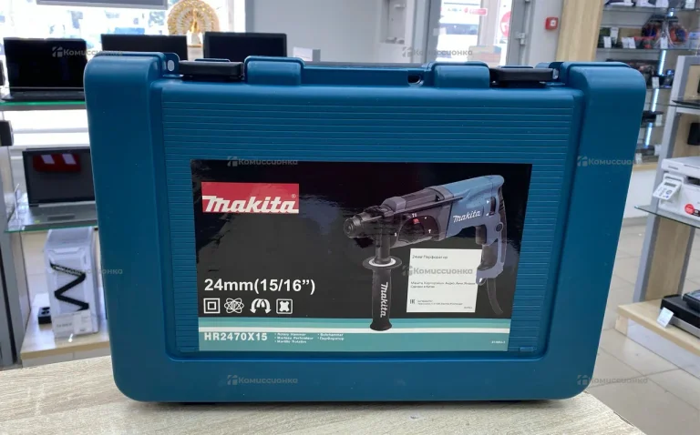 Перфоратор Makita HR2470F