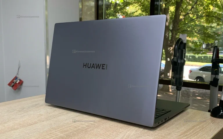 Ноутбук  Huawei RLEF-XX i7