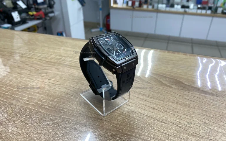 Часы hublot 582896
