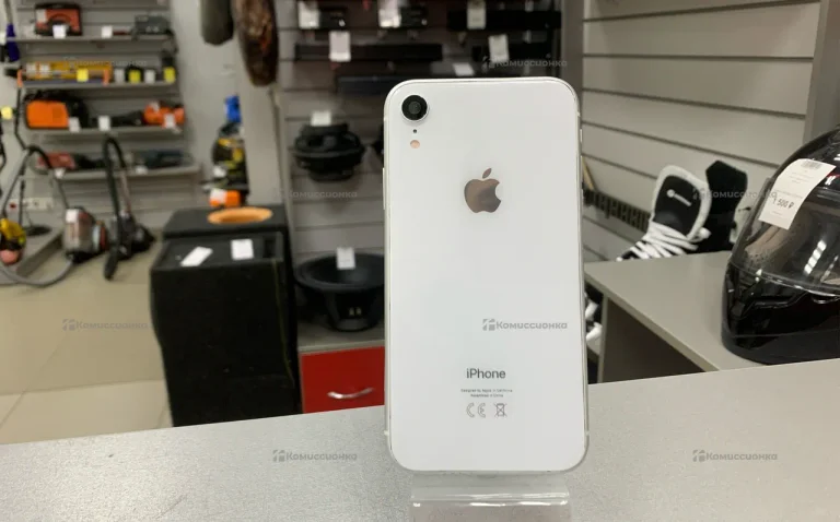 Apple iPhone XR 3/64 ГБ