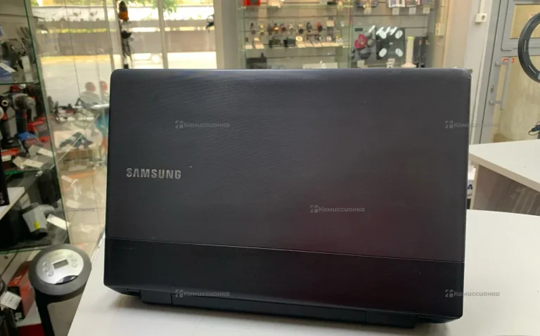 Ноутбук Samsung Celeron B800
