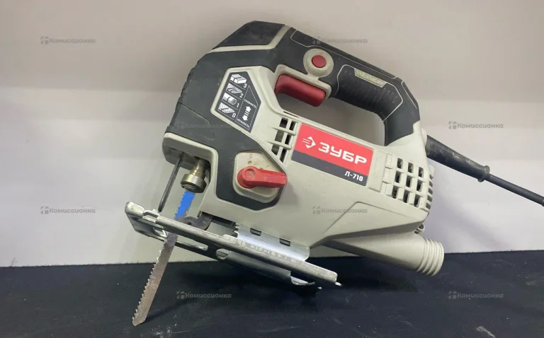 Электролобзик Зубр Л-710