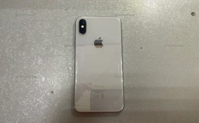 Apple iPhone XS 4/64 ГБ