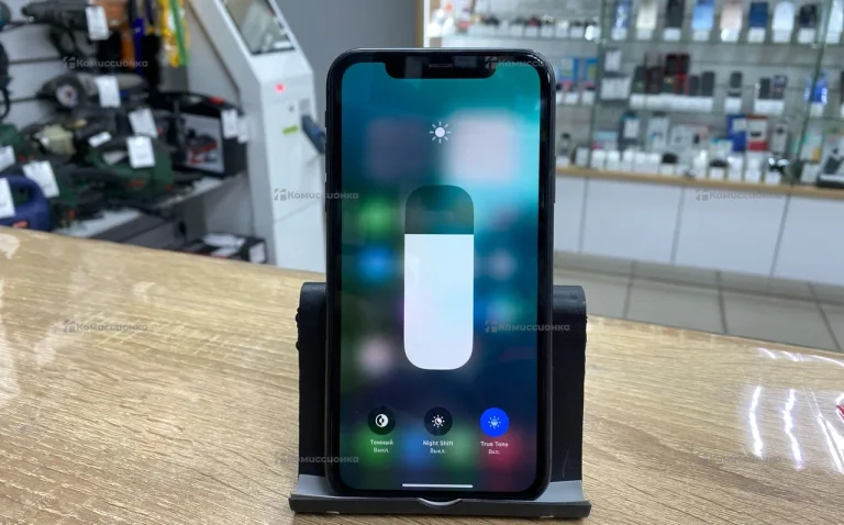 Apple iPhone 11 4/64 ГБ