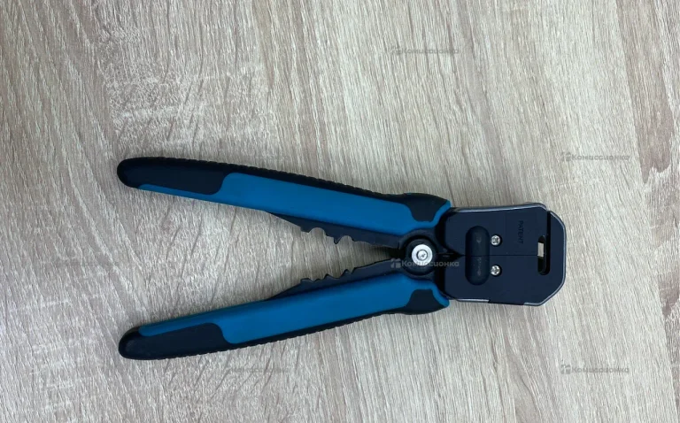 щипцы для зачистки электропроводов 17718