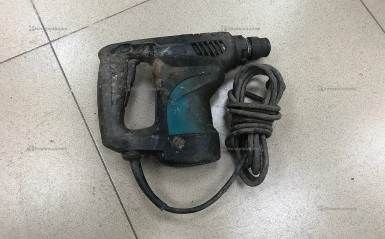 Перфоратор makita HR2810