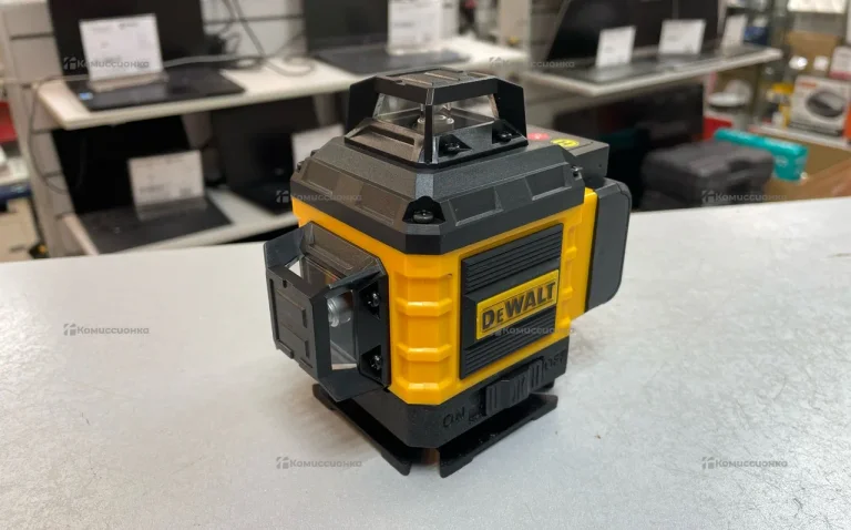 Лазерный уровень Dewalt (реплика)