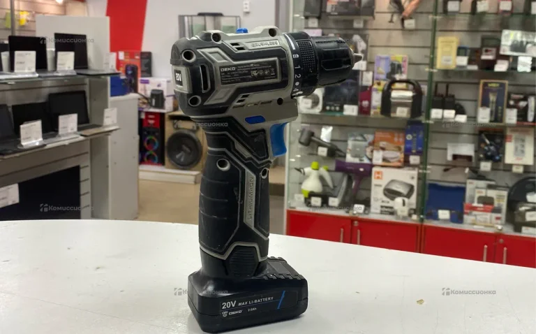Шуруповерт Deko 20v brushless