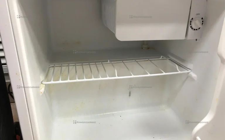 Холодильник BOSFOR RF 049