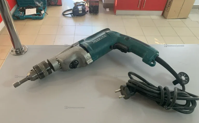 Дрель makita DP4010