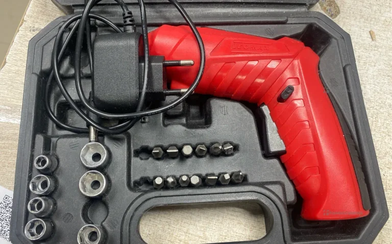 Аккумуляторная отвертка Leomax KL-1002