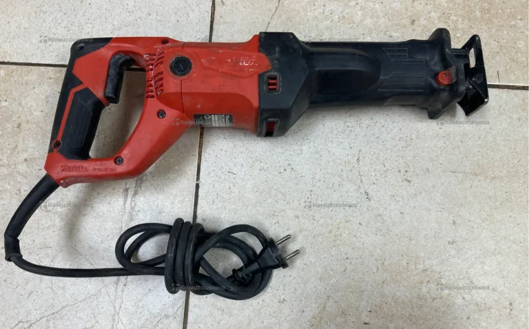 Сабельная пила Makita M4501 1010 Вт