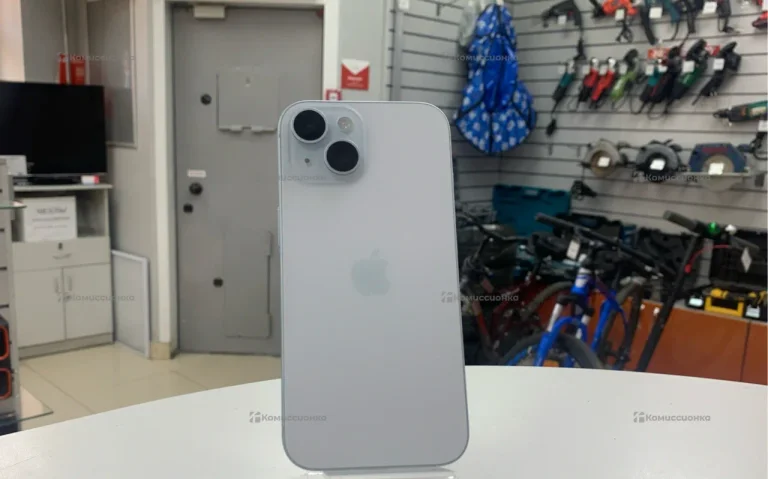 Apple iPhone 15 6/128 ГБ