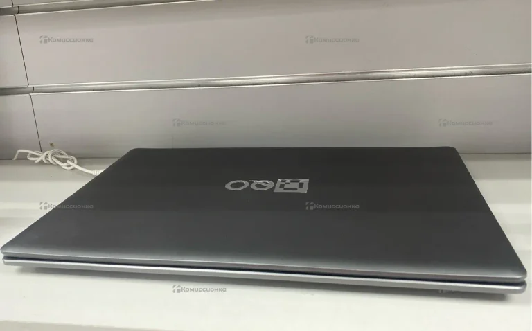 Ноутбук  Default string p142.