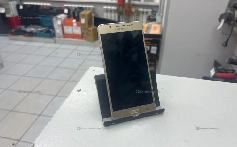 Samsung Galaxy J5 (2016) 2/16 ГБ