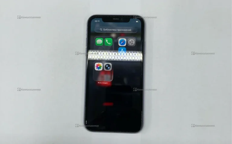 Apple iPhone 11 4/64 ГБ