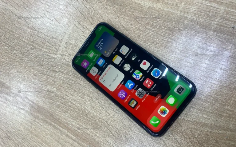 Apple iPhone XR 3/128 ГБ