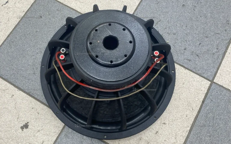 Сабвуфер  GORILLA BASS 15
