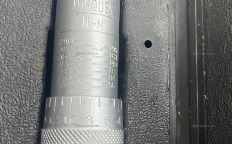 Динамометрический ключ FORCE 6474470 1/2 42-210Нм
