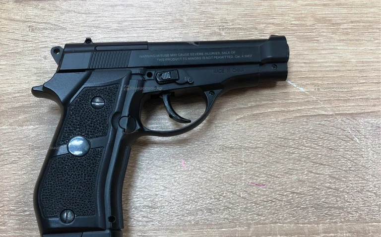 Пневматический пистолет Stalker S84