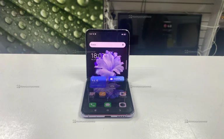 Tecno PHANTOM V Flip 5G 8/256 ГБ