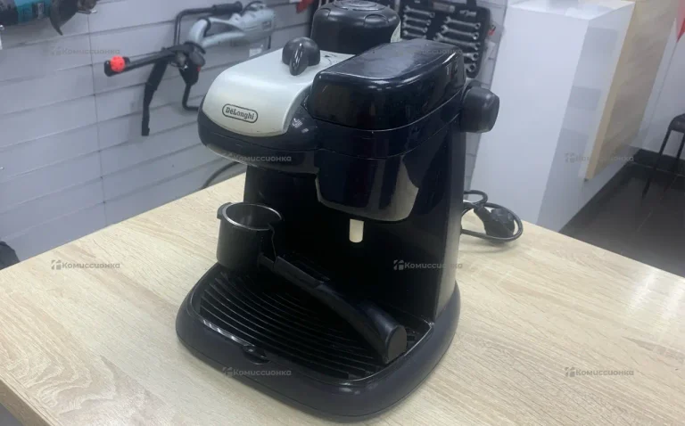 Кофемашина Delonghi EC9