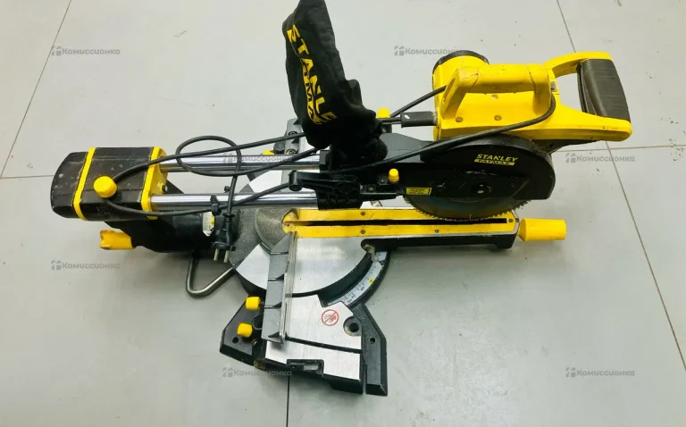 Торцовочная пила Stanley FME 721