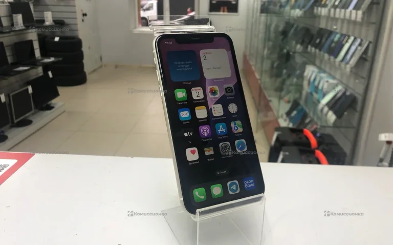 Apple iPhone 11 4/64 ГБ
